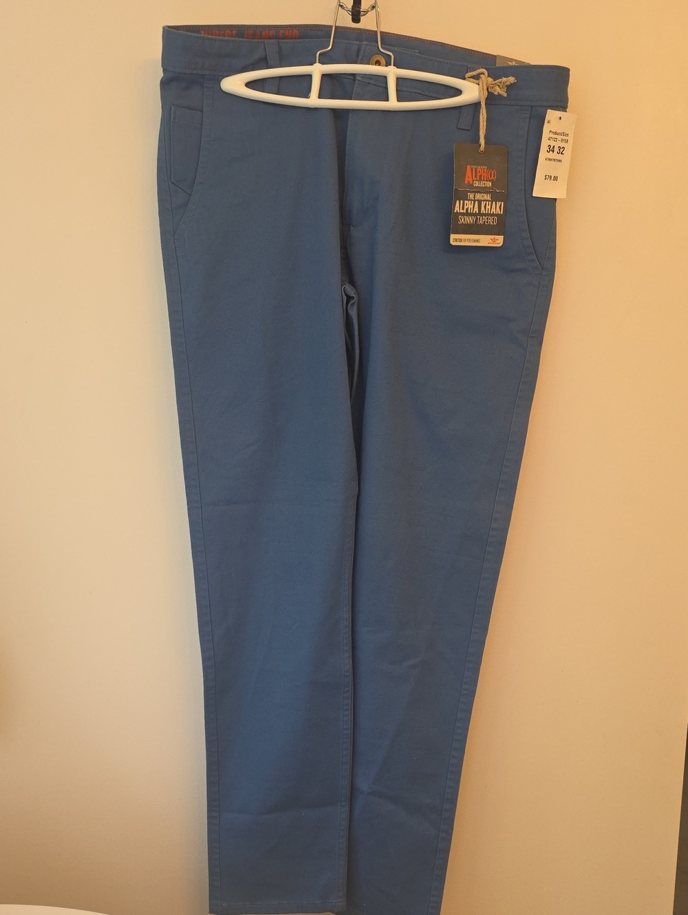 BNWT Men’s Dockers Skinny Tapered Alpha Khaki